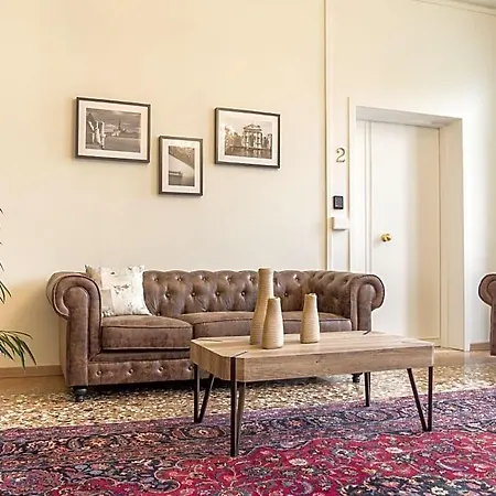 Grand Canal Apartment *